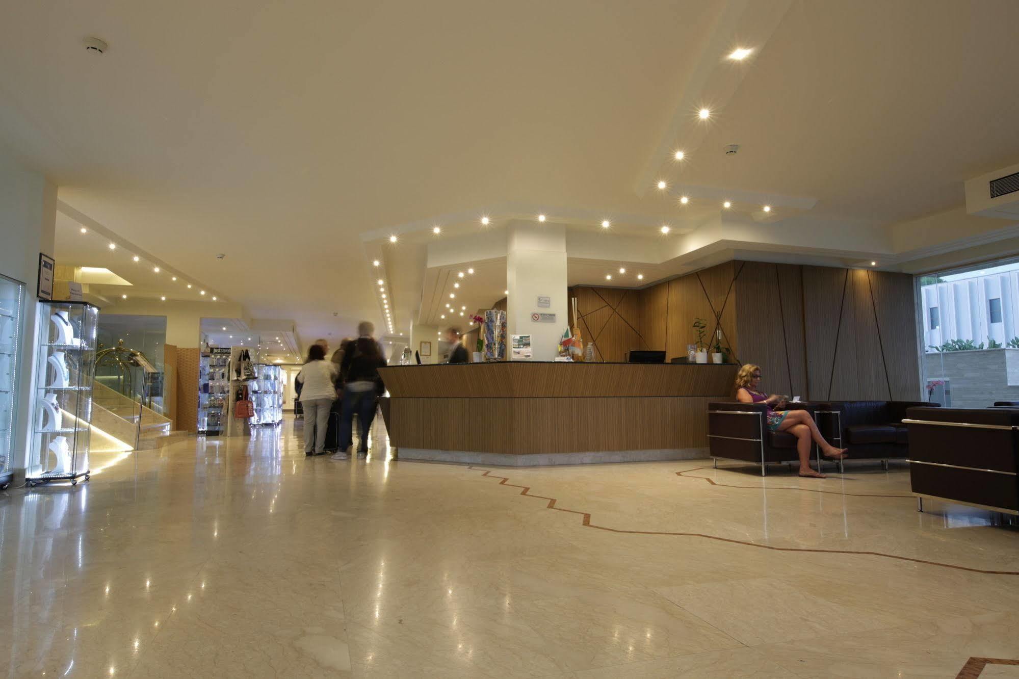Catania International Airport Hotel Esterno foto